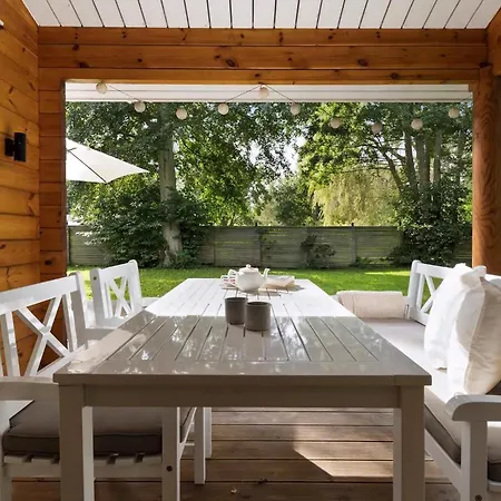 Idyllic Wooden Lumber House 300m From Water
